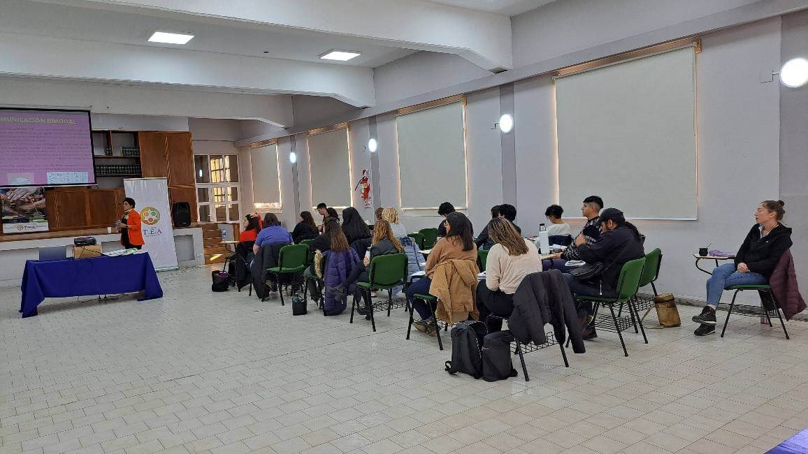 Taller Teórico Práctico ''Hacia el Empoderamiento de las Familias.'' Fundación TEA Santa Cruz
